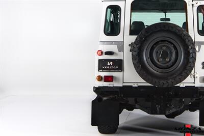 1999 Land Rover Defender 110 TD5   - Photo 14 - Houston, TX 77024