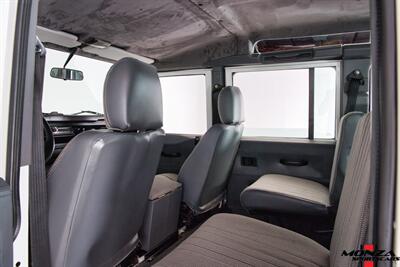 1999 Land Rover Defender 110 TD5   - Photo 79 - Houston, TX 77024