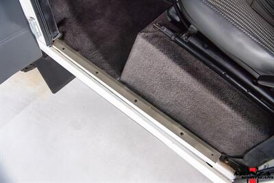 1999 Land Rover Defender 110 TD5   - Photo 86 - Houston, TX 77024