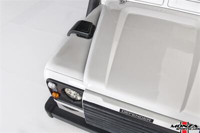 1999 Land Rover Defender 110 TD5   - Photo 22 - Houston, TX 77024