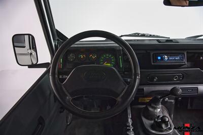 1999 Land Rover Defender 110 TD5   - Photo 105 - Houston, TX 77024