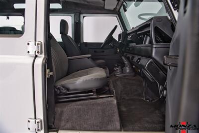 1999 Land Rover Defender 110 TD5   - Photo 52 - Houston, TX 77024