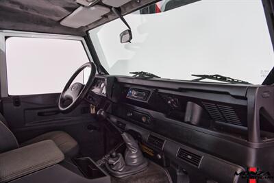 1999 Land Rover Defender 110 TD5   - Photo 49 - Houston, TX 77024
