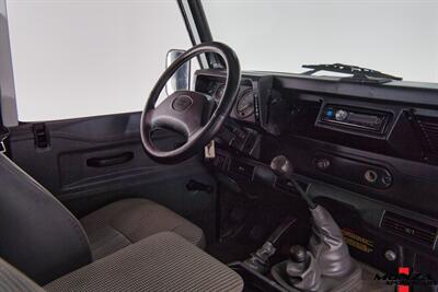 1999 Land Rover Defender 110 TD5   - Photo 50 - Houston, TX 77024