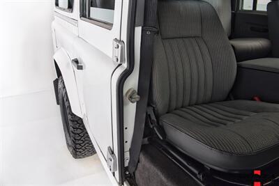 1999 Land Rover Defender 110 TD5   - Photo 115 - Houston, TX 77024