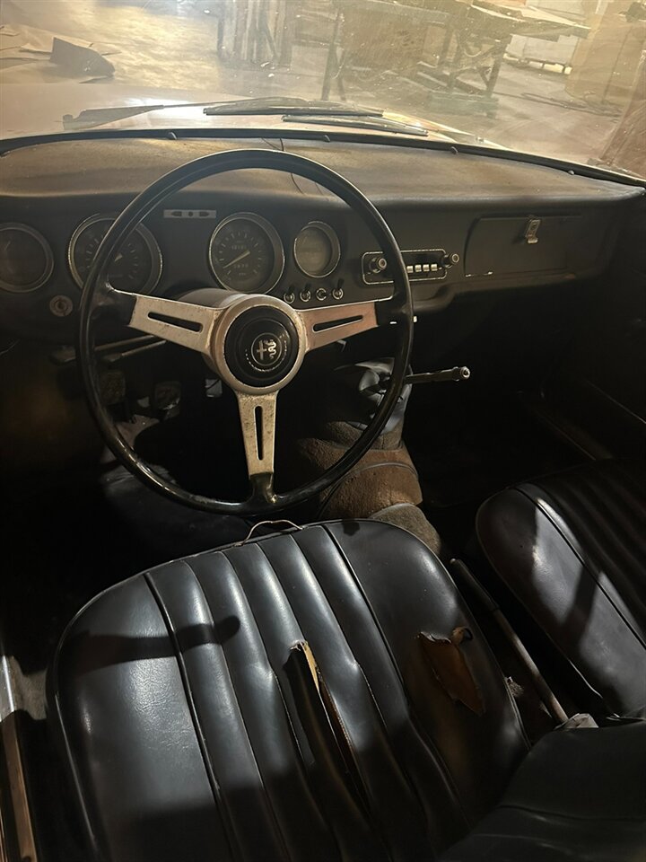 1966 Alfa Romeo Giulia GT Veloce - Photo 9 - Houston, TX 77024