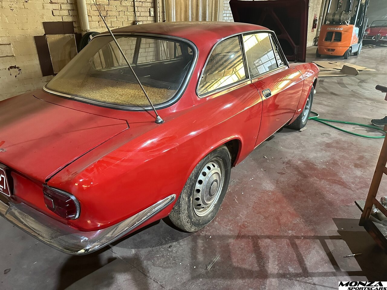 1966 Alfa Romeo Giulia GT Veloce - Photo 11 - Houston, TX 77024