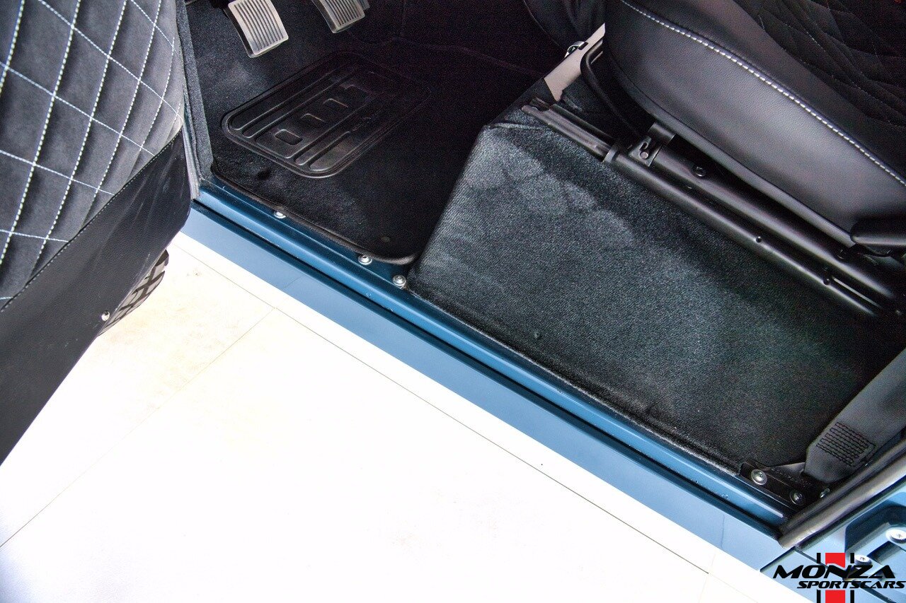 1999 Land Rover Defender 130 - Photo 118 - Houston, TX 77024