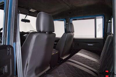 1999 Land Rover Defender 130 - Photo 41 - Houston, TX 77024