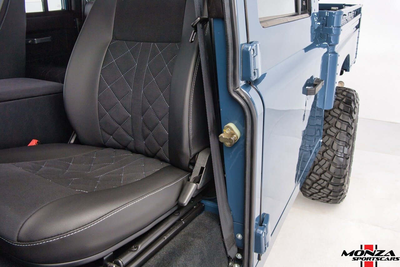 1999 Land Rover Defender 130 - Photo 39 - Houston, TX 77024