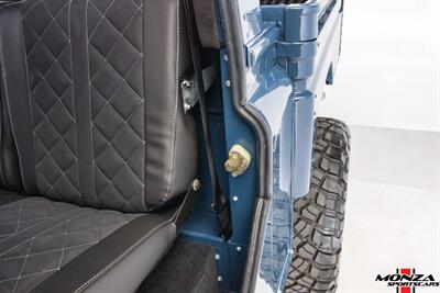 1999 Land Rover Defender 130 - Photo 43 - Houston, TX 77024
