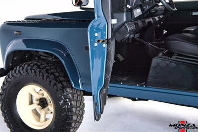 1999 Land Rover Defender 130 - Photo 116 - Houston, TX 77024