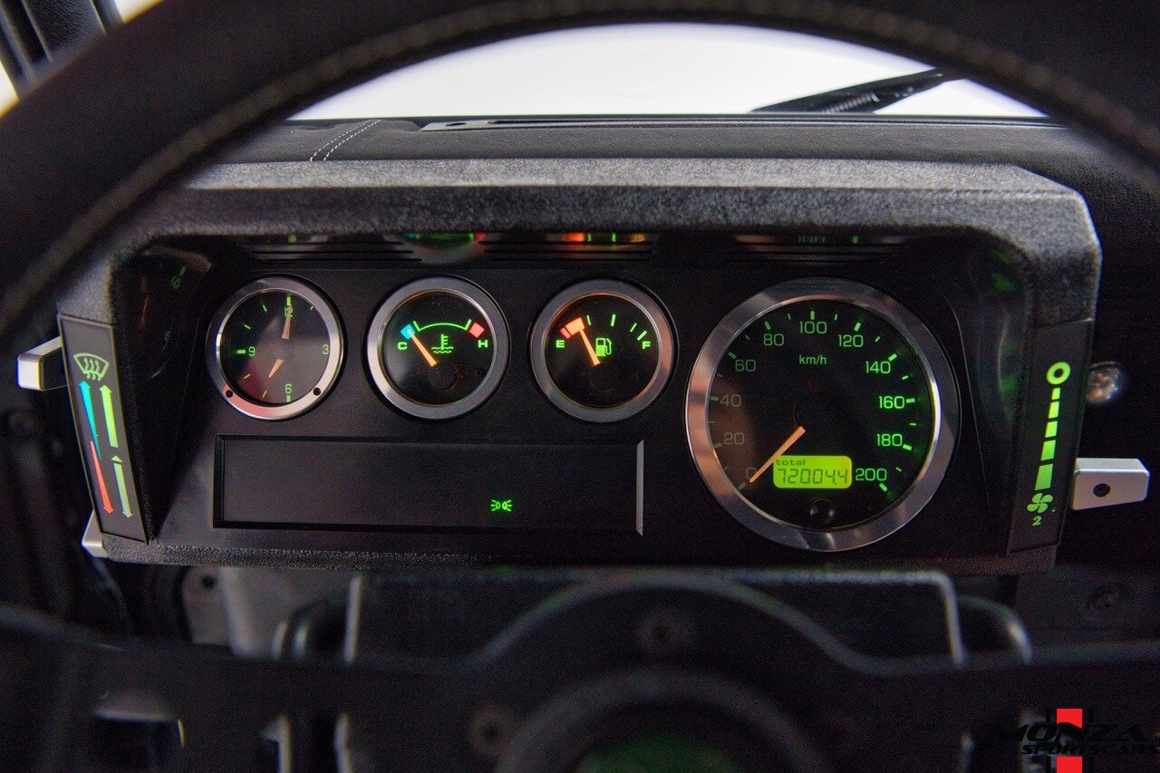 1999 Land Rover Defender 130 - Photo 68 - Houston, TX 77024