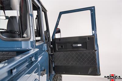 1999 Land Rover Defender 130 - Photo 99 - Houston, TX 77024