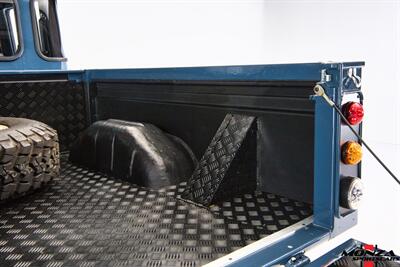 1999 Land Rover Defender 130 - Photo 23 - Houston, TX 77024