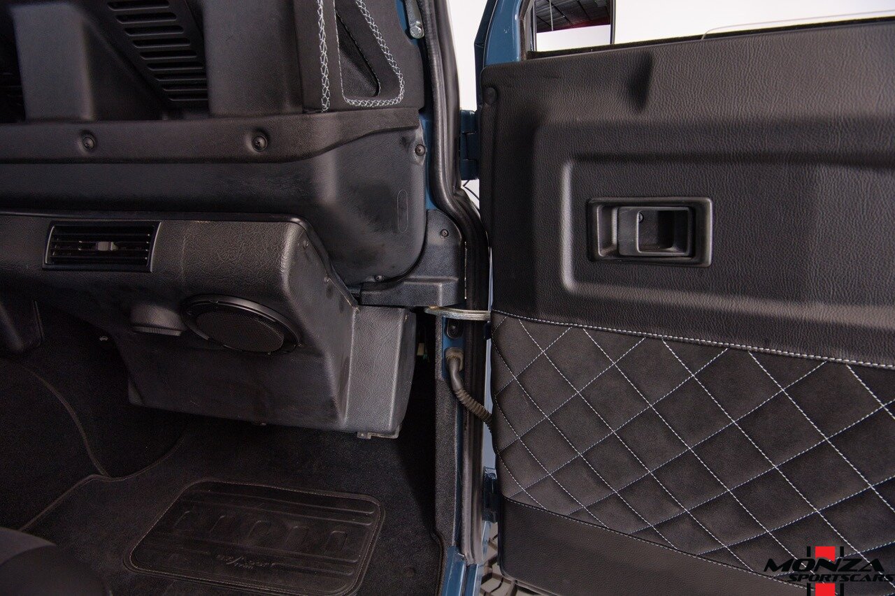 1999 Land Rover Defender 130 - Photo 100 - Houston, TX 77024