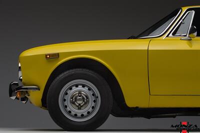1974 Alfa Romeo GTV 2000   - Photo 61 - Houston, TX 77024