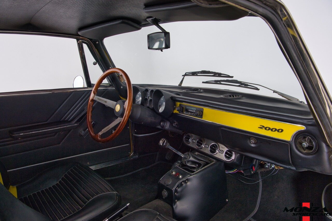 1974 Alfa Romeo GTV 2000   - Photo 37 - Houston, TX 77024