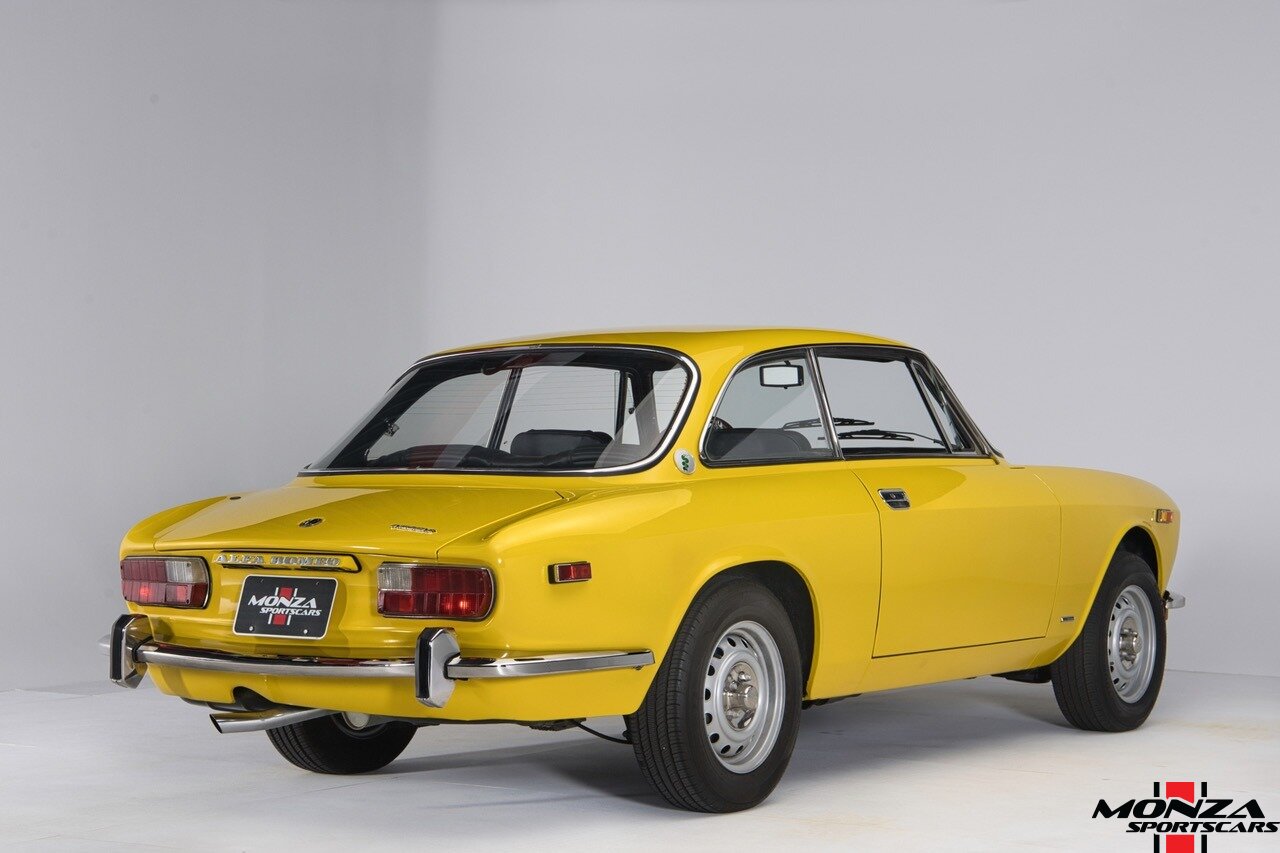 1974 Alfa Romeo GTV 2000   - Photo 11 - Houston, TX 77024