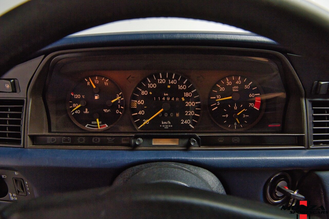 1990 Mercedes-Benz 2.6   - Photo 61 - Houston, TX 77024