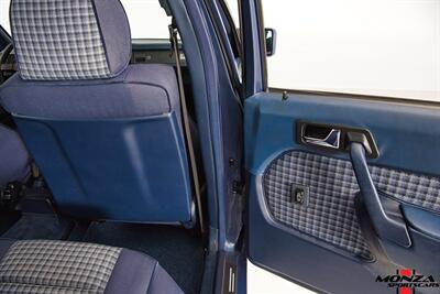 1990 Mercedes-Benz 2.6   - Photo 97 - Houston, TX 77024