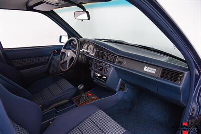 1990 Mercedes-Benz 2.6   - Photo 77 - Houston, TX 77024