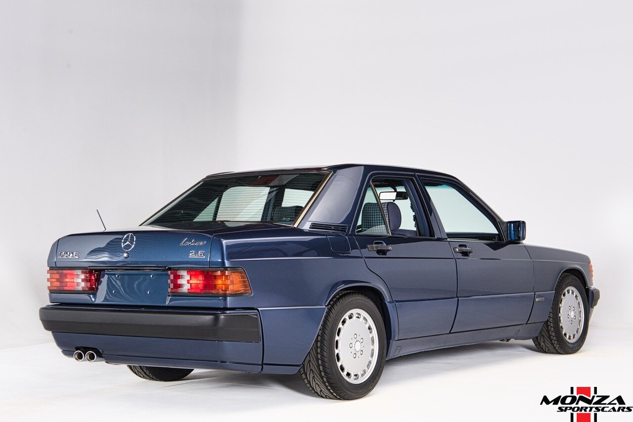 1990 Mercedes-Benz 2.6   - Photo 15 - Houston, TX 77024