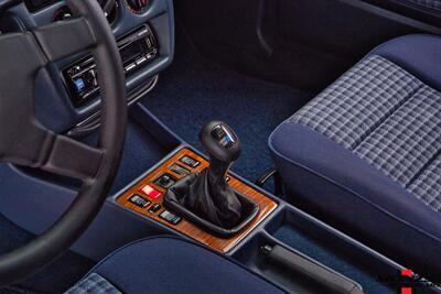 1990 Mercedes-Benz 2.6   - Photo 68 - Houston, TX 77024