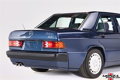 1990 Mercedes-Benz 2.6   - Photo 14 - Houston, TX 77024