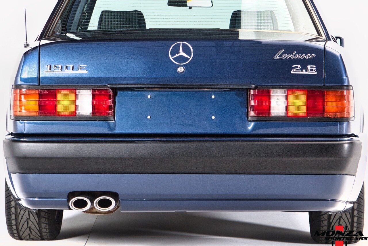 1990 Mercedes-Benz 2.6   - Photo 8 - Houston, TX 77024