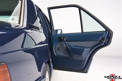 1990 Mercedes-Benz 2.6   - Photo 92 - Houston, TX 77024