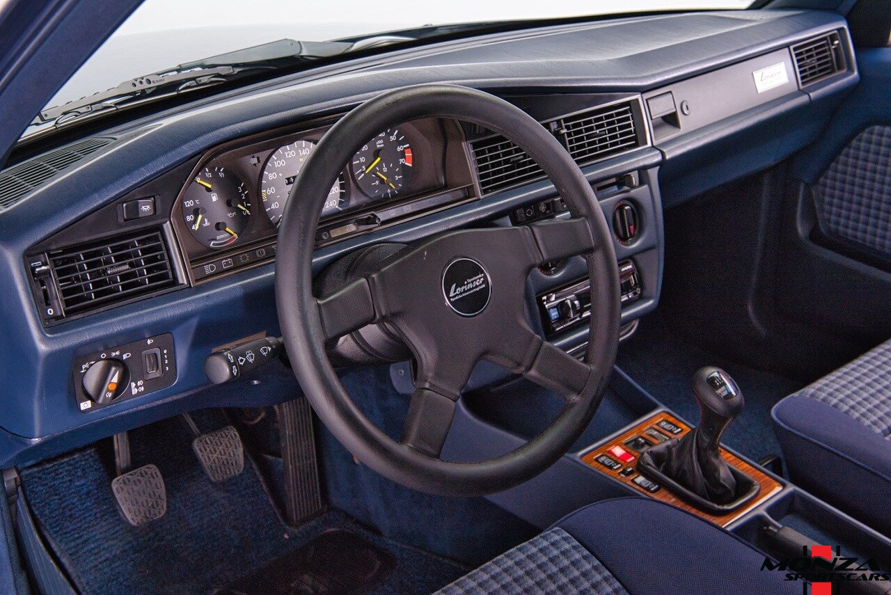 1990 Mercedes-Benz 2.6   - Photo 58 - Houston, TX 77024