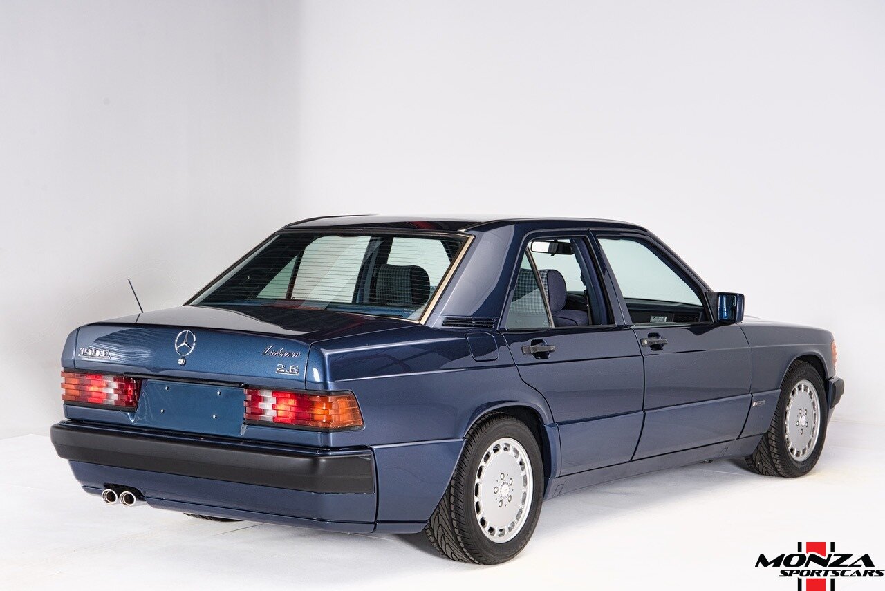 1990 Mercedes-Benz 2.6   - Photo 13 - Houston, TX 77024