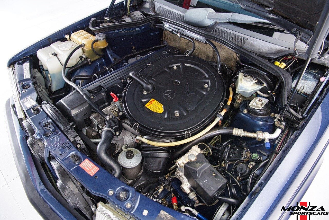 1990 Mercedes-Benz 2.6   - Photo 141 - Houston, TX 77024