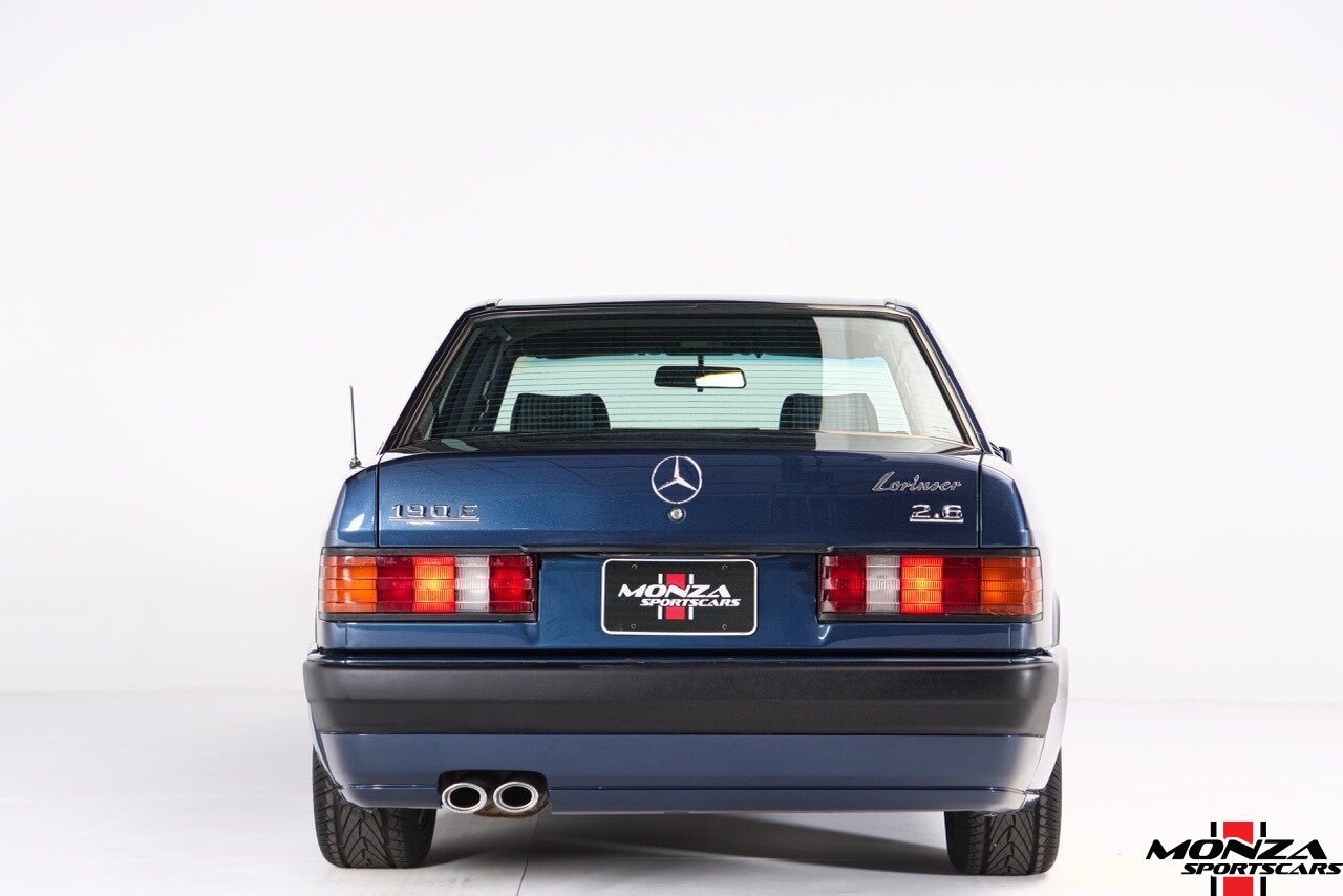 1990 Mercedes-Benz 2.6   - Photo 9 - Houston, TX 77024
