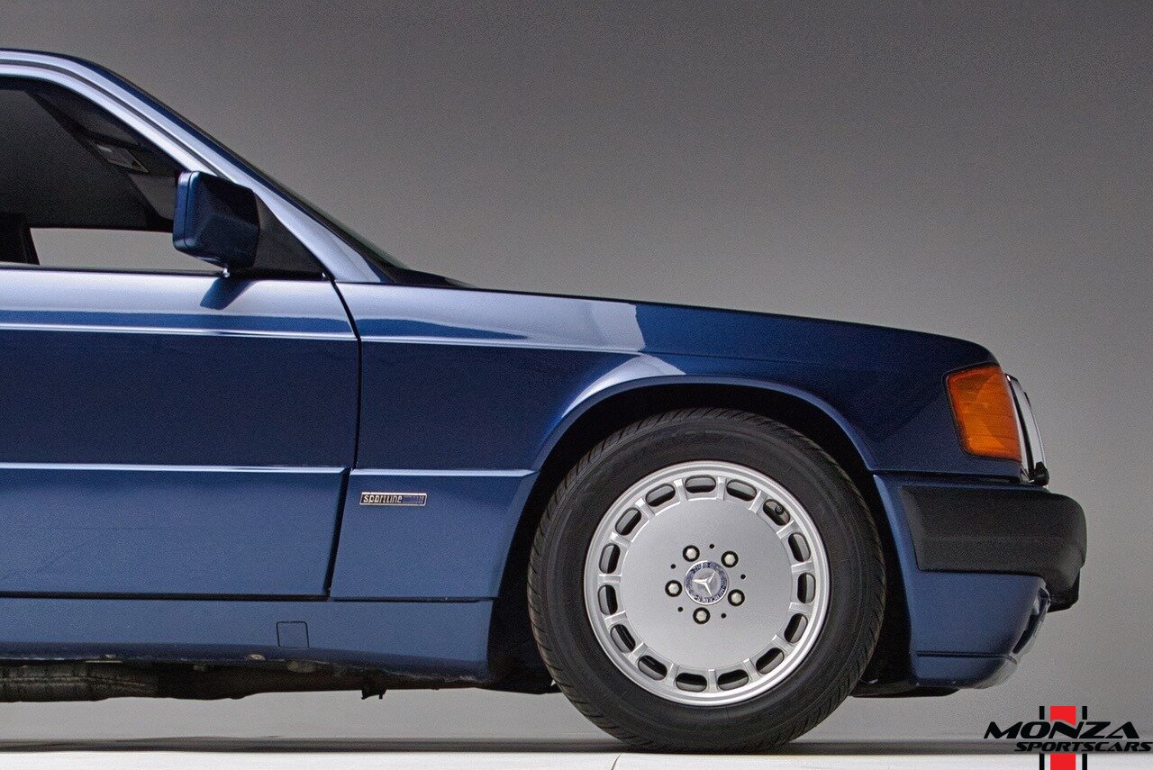 1990 Mercedes-Benz 2.6   - Photo 33 - Houston, TX 77024