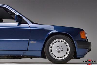 1990 Mercedes-Benz 2.6   - Photo 33 - Houston, TX 77024