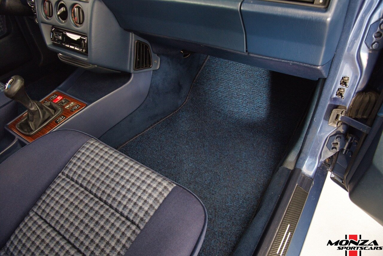 1990 Mercedes-Benz 2.6   - Photo 76 - Houston, TX 77024