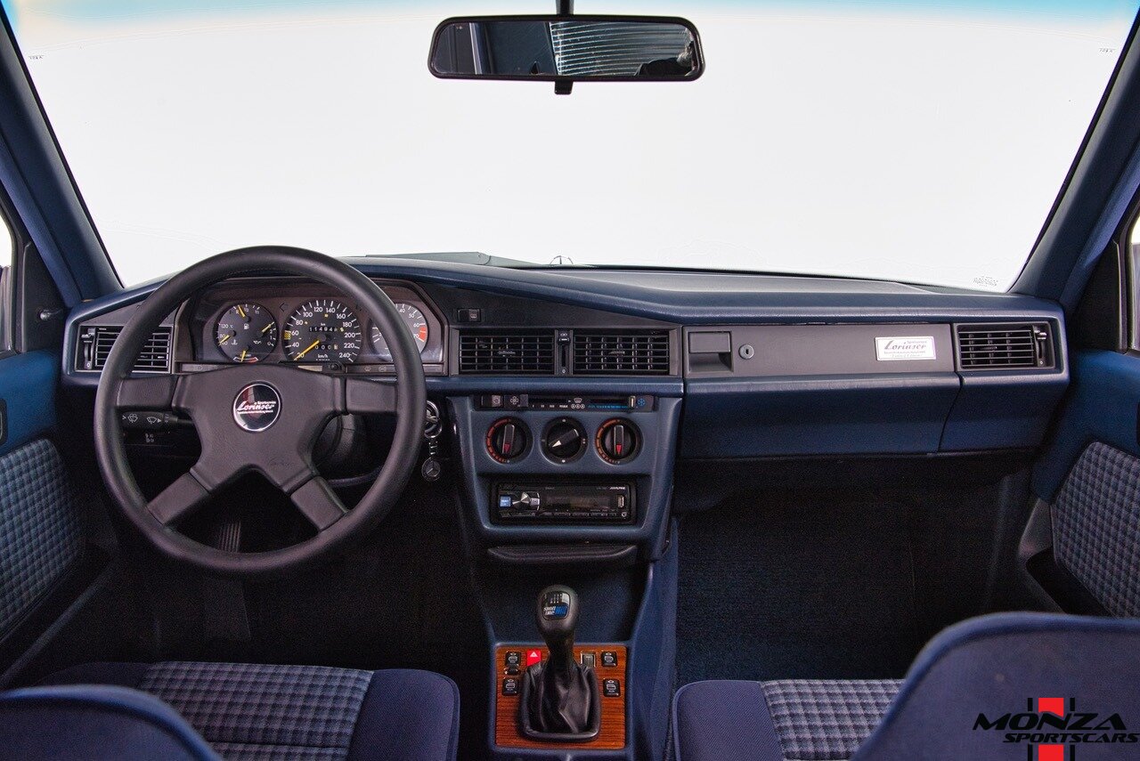 1990 Mercedes-Benz 2.6   - Photo 60 - Houston, TX 77024