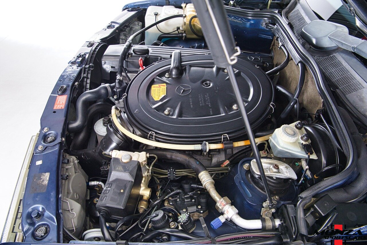 1990 Mercedes-Benz 2.6   - Photo 145 - Houston, TX 77024