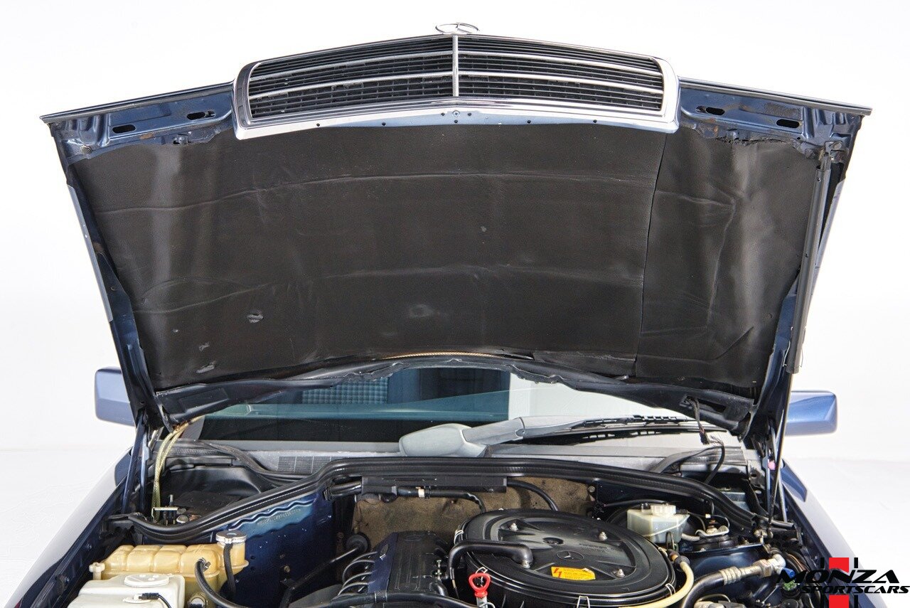 1990 Mercedes-Benz 2.6   - Photo 133 - Houston, TX 77024