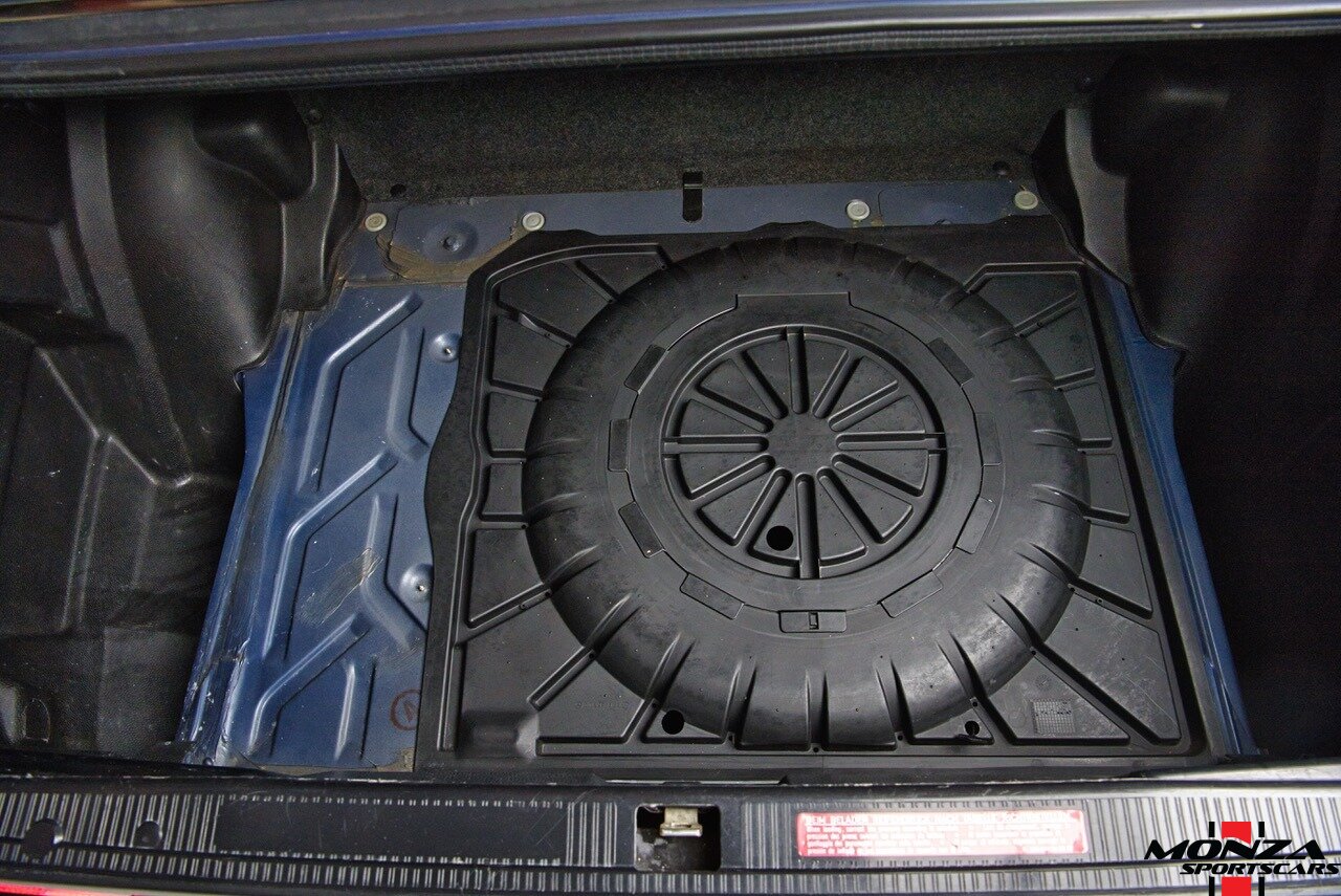 1990 Mercedes-Benz 2.6   - Photo 124 - Houston, TX 77024