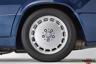 1990 Mercedes-Benz 2.6   - Photo 109 - Houston, TX 77024