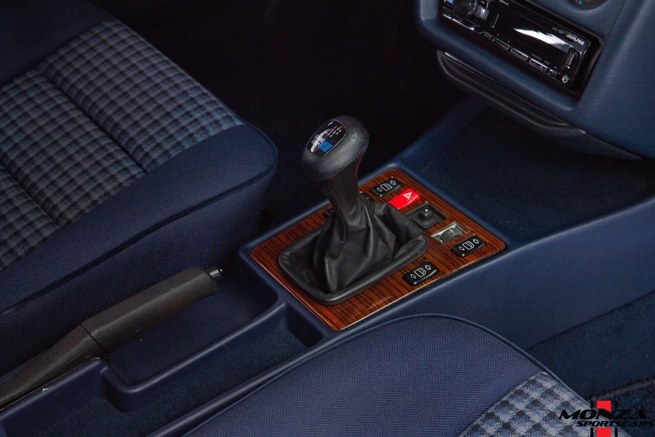 1990 Mercedes-Benz 2.6   - Photo 73 - Houston, TX 77024