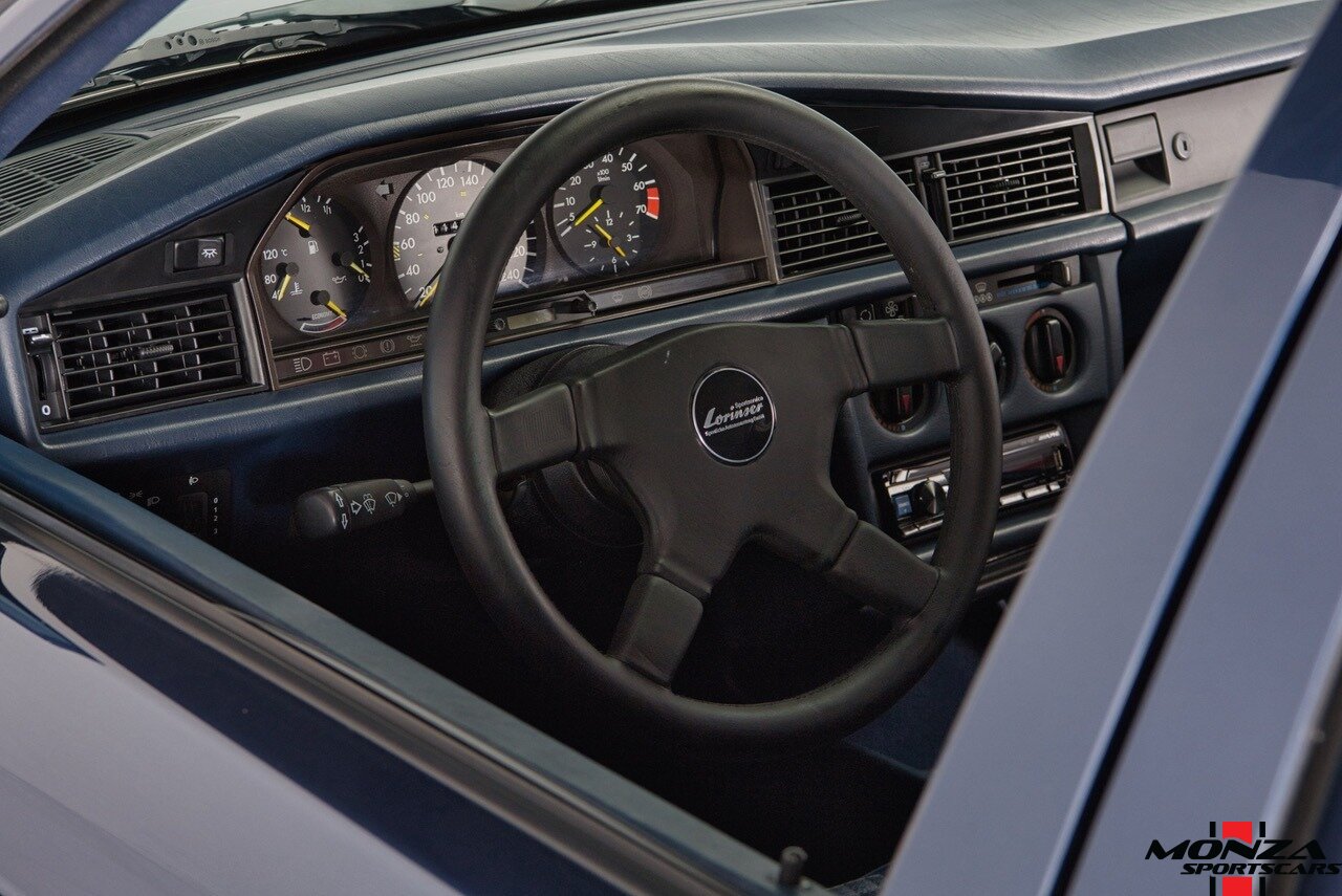 1990 Mercedes-Benz 2.6   - Photo 47 - Houston, TX 77024