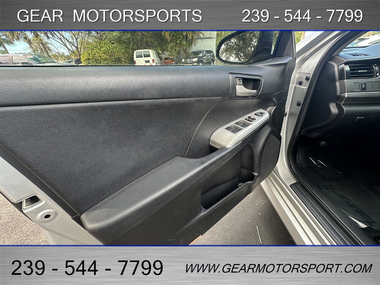 2012 Toyota Camry SE   - Photo 29 - Estero, FL 33928