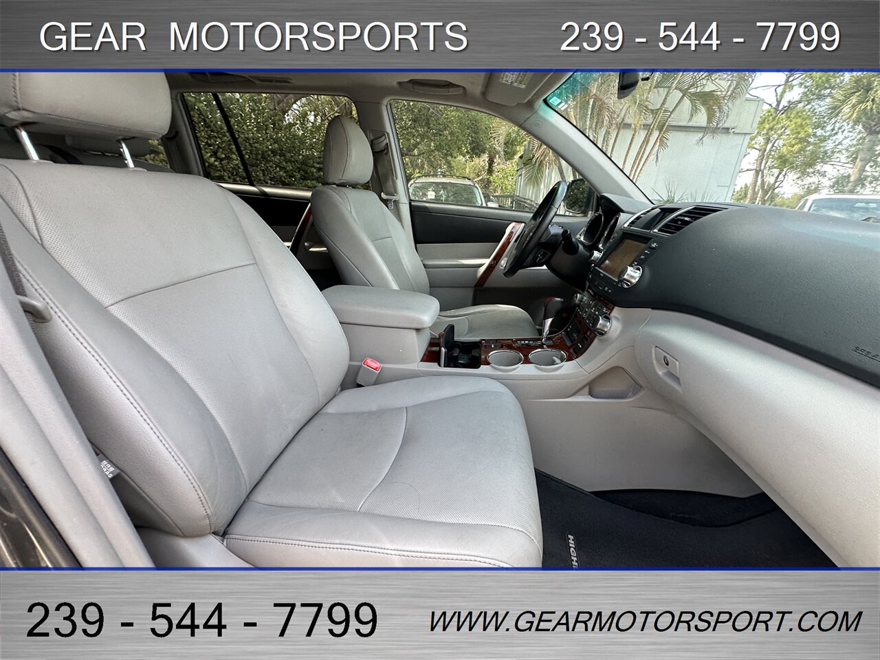 2012 Toyota Highlander Limited 3.5L V6 3rd Row   - Photo 21 - Estero, FL 33928