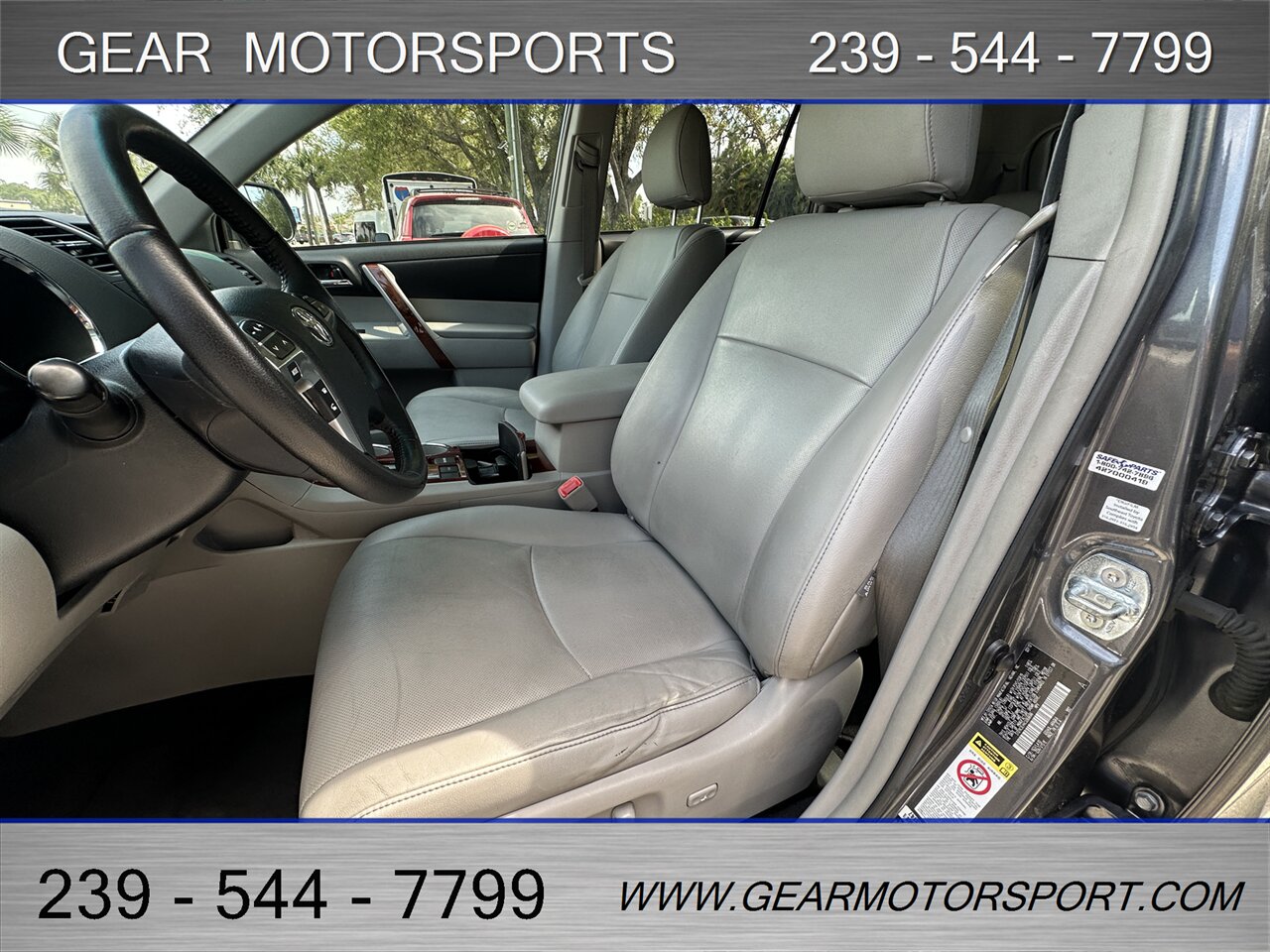 2012 Toyota Highlander Limited 3.5L V6 3rd Row   - Photo 9 - Estero, FL 33928