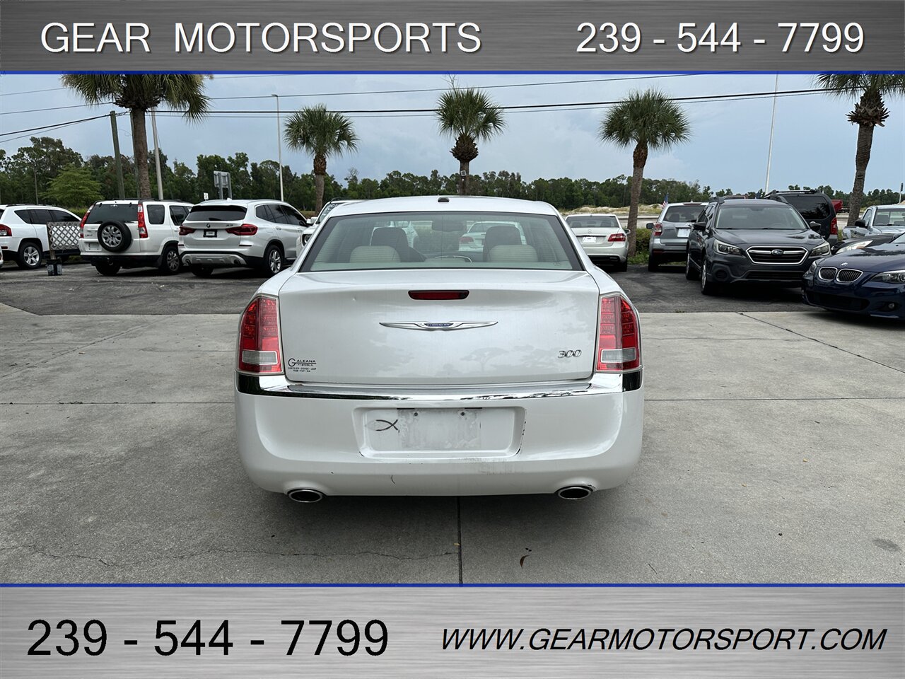 2011 Chrysler 300 3.6L V6 JUST 62K miles ONE OWNER   - Photo 4 - Estero, FL 33928