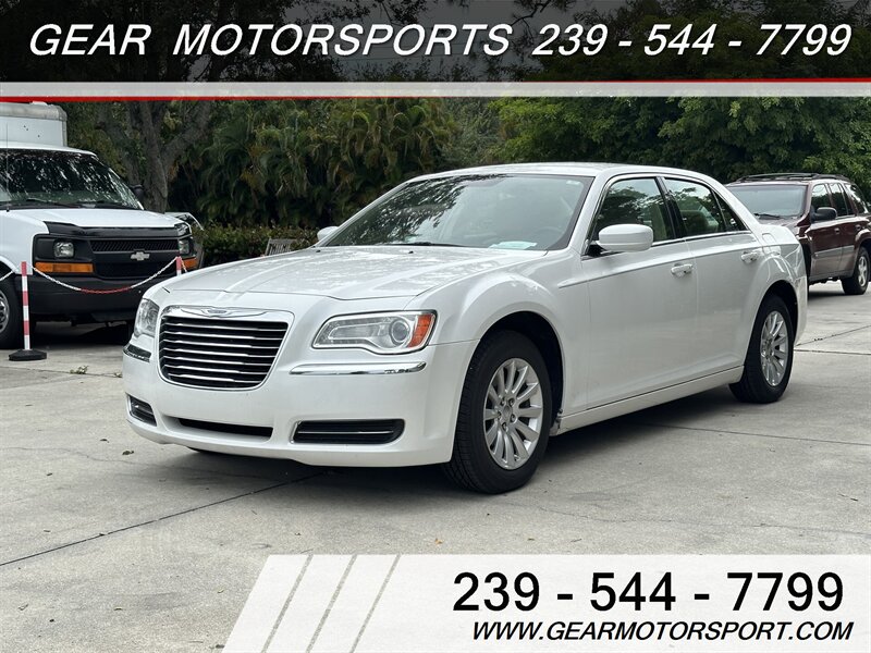 2011 Chrysler 300 3.6L V6 JUST 62K miles ONE OWNER  